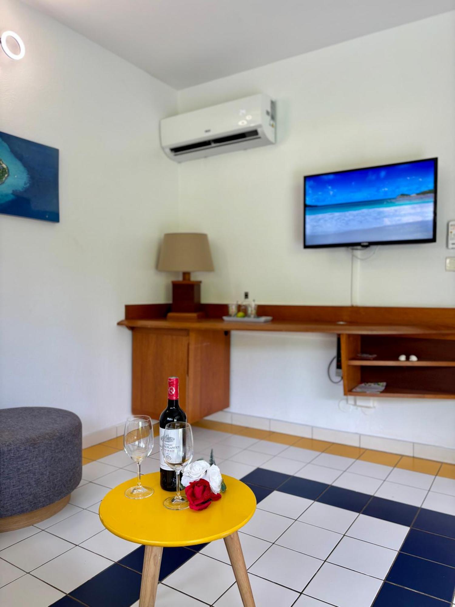 L Oralya - Blue Dream, Plage, Piscine, Restaurant Grand-Bourg  ภายนอก รูปภาพ
